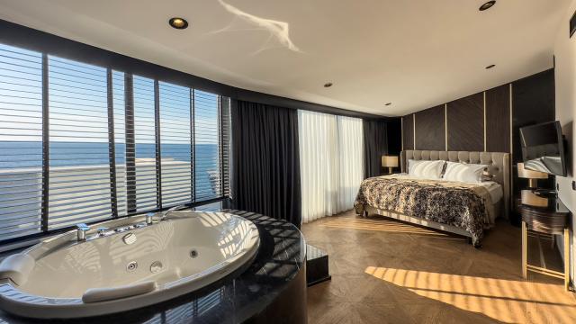 CHARISMA DE LUXE HOTEL - Pokoje - DIAMOND SUITE