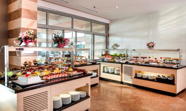CHARISMA DE LUXE HOTEL - Restaurace - Moon Light Restaurant