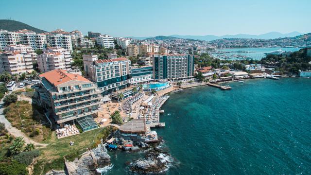 CHARISMA DE LUXE HOTEL - Obecné - Hlavní budova
