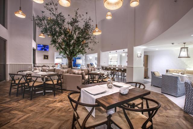 CHARISMA DE LUXE HOTEL - Restaurace - Charides Sea Food Restaur