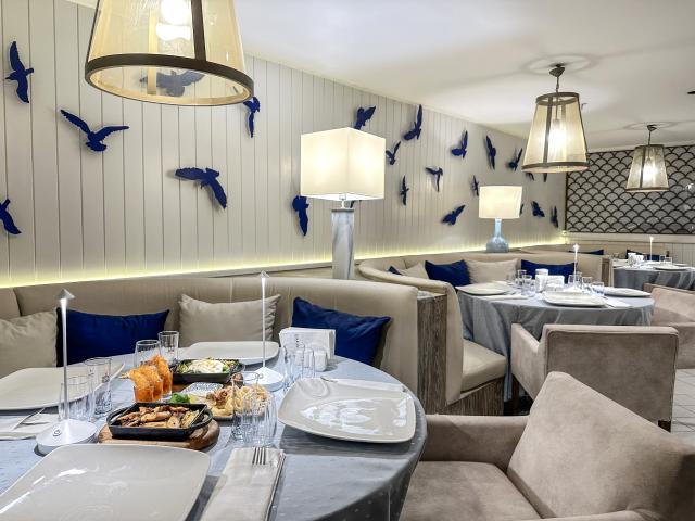CHARISMA DE LUXE HOTEL - Restaurace - Charides Sea Food Restaur