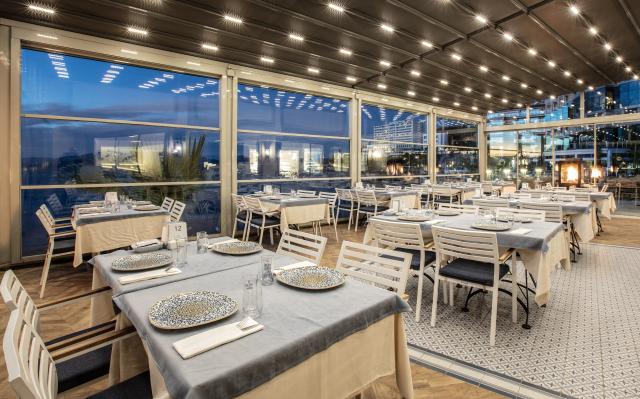 CHARISMA DE LUXE HOTEL - Restaurace - Charides Sea Food Restaur