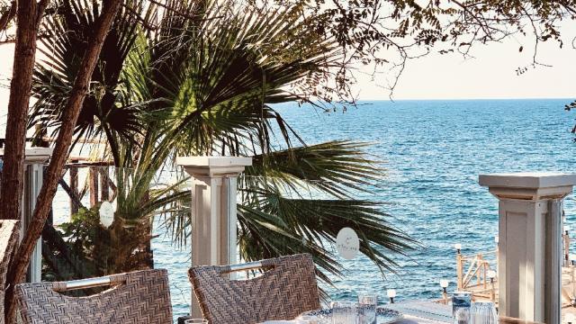 CHARISMA DE LUXE HOTEL - Restaurace - Charides Sea Food Restaur