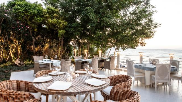 CHARISMA DE LUXE HOTEL - Restaurace - Charides Sea Food Restaur