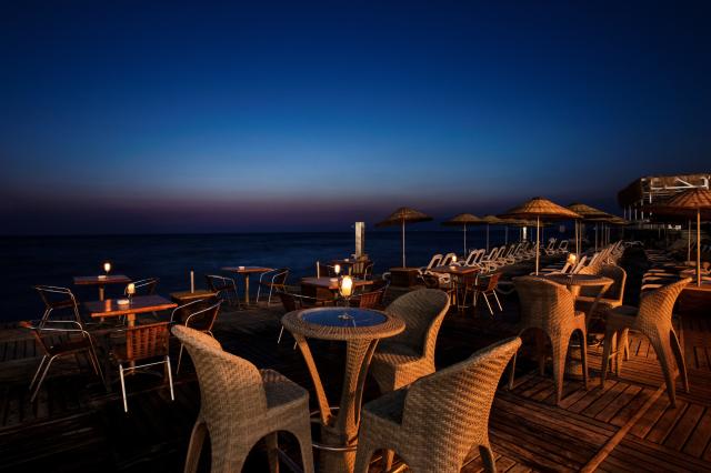 CHARISMA DE LUXE HOTEL - Bary - Sea Bar