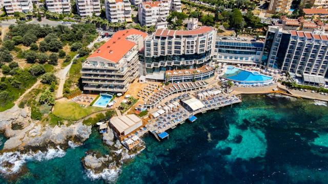 CHARISMA DE LUXE HOTEL - Obecné - Hlavní budova