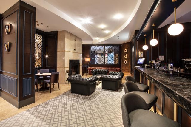CHARISMA DE LUXE HOTEL - Bary - Blue Note Lobby Bar