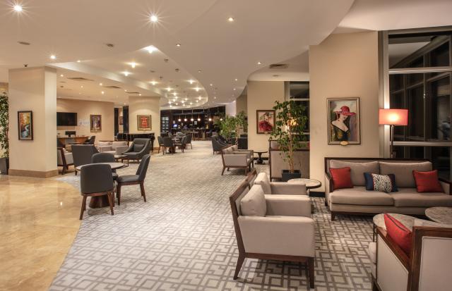 CHARISMA DE LUXE HOTEL - Bary - Blue Note Lobby Bar