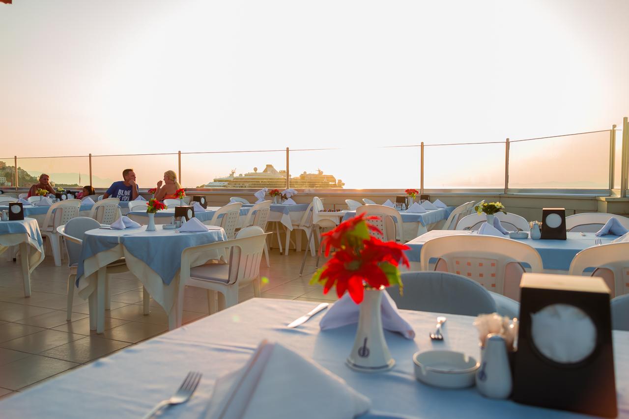 DERICI HOTEL - Restaurace - TURKUAZ
