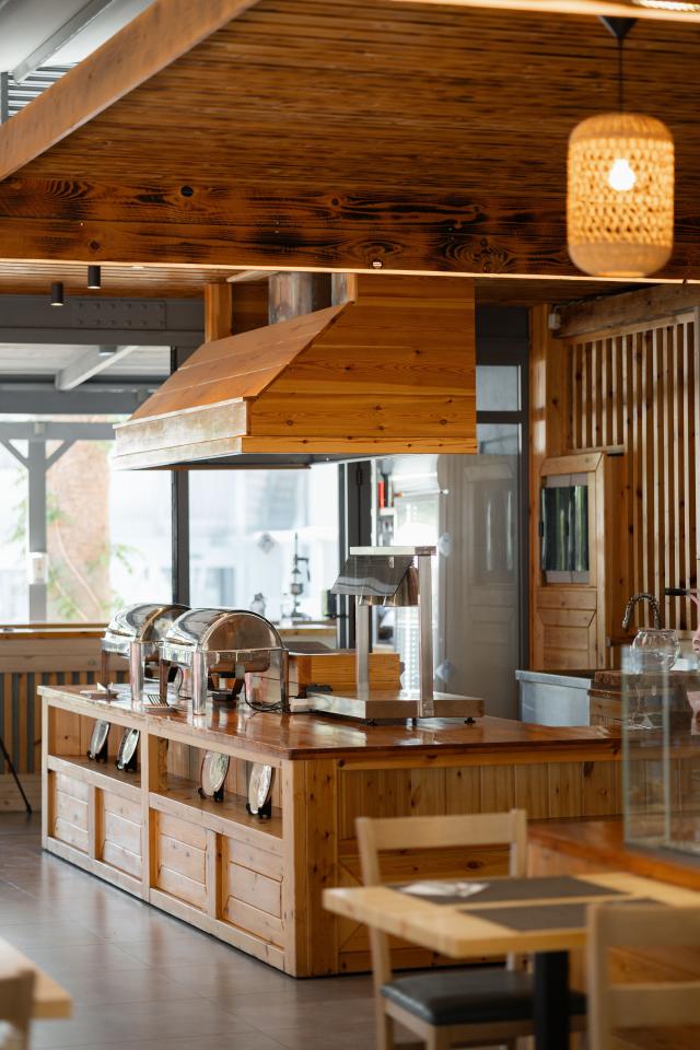 POLLIS HOTEL - Restaurace - Pollis Restaurant