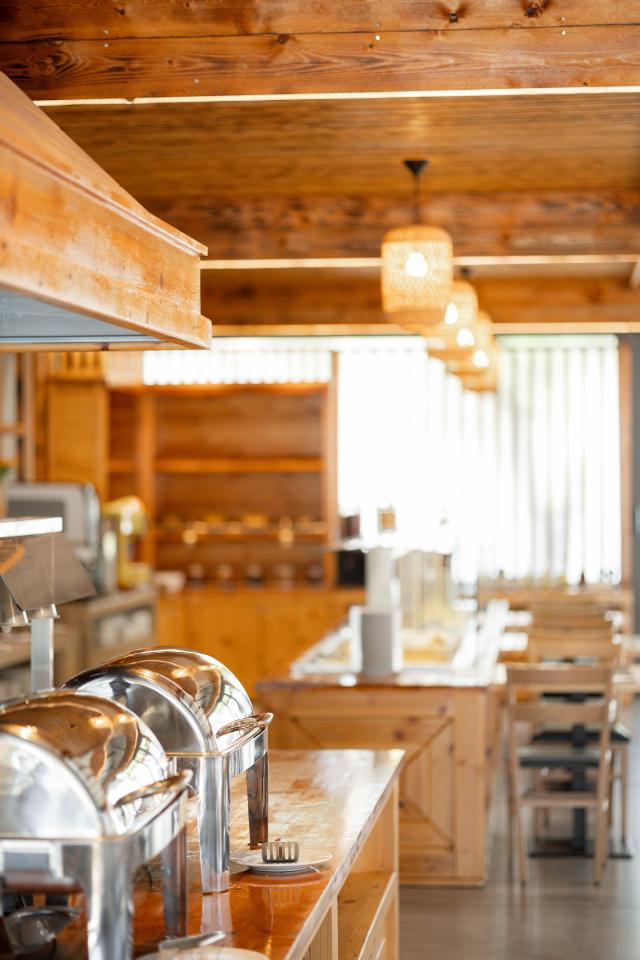 POLLIS HOTEL - Restaurace - Pollis Restaurant