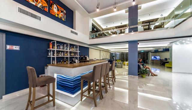 POLLIS HOTEL - Bary - Pollis Bar