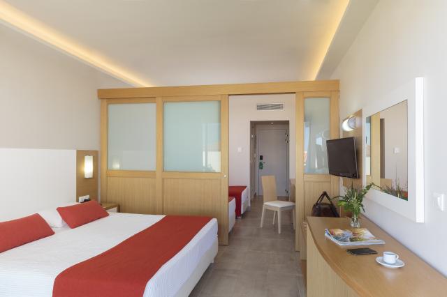 RODOS PRINCESS BEACH HOTEL - Pokoje - FAMILY ROOM SEA VIEW