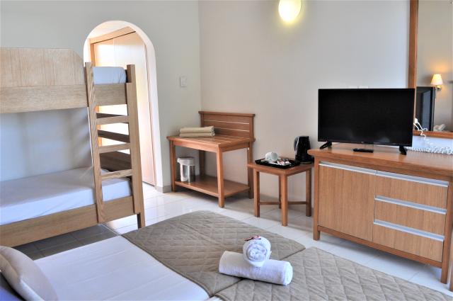 CYPROTEL FALIRAKI - Pokoje - FAMILY BUNKBED ROOM