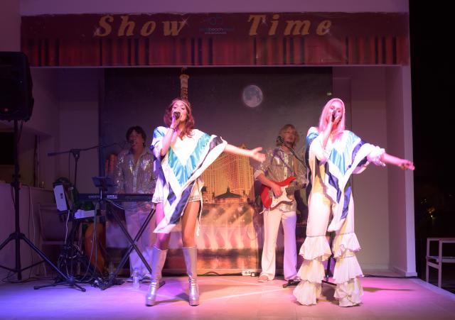 AVRA BEACH - Animace - Animace