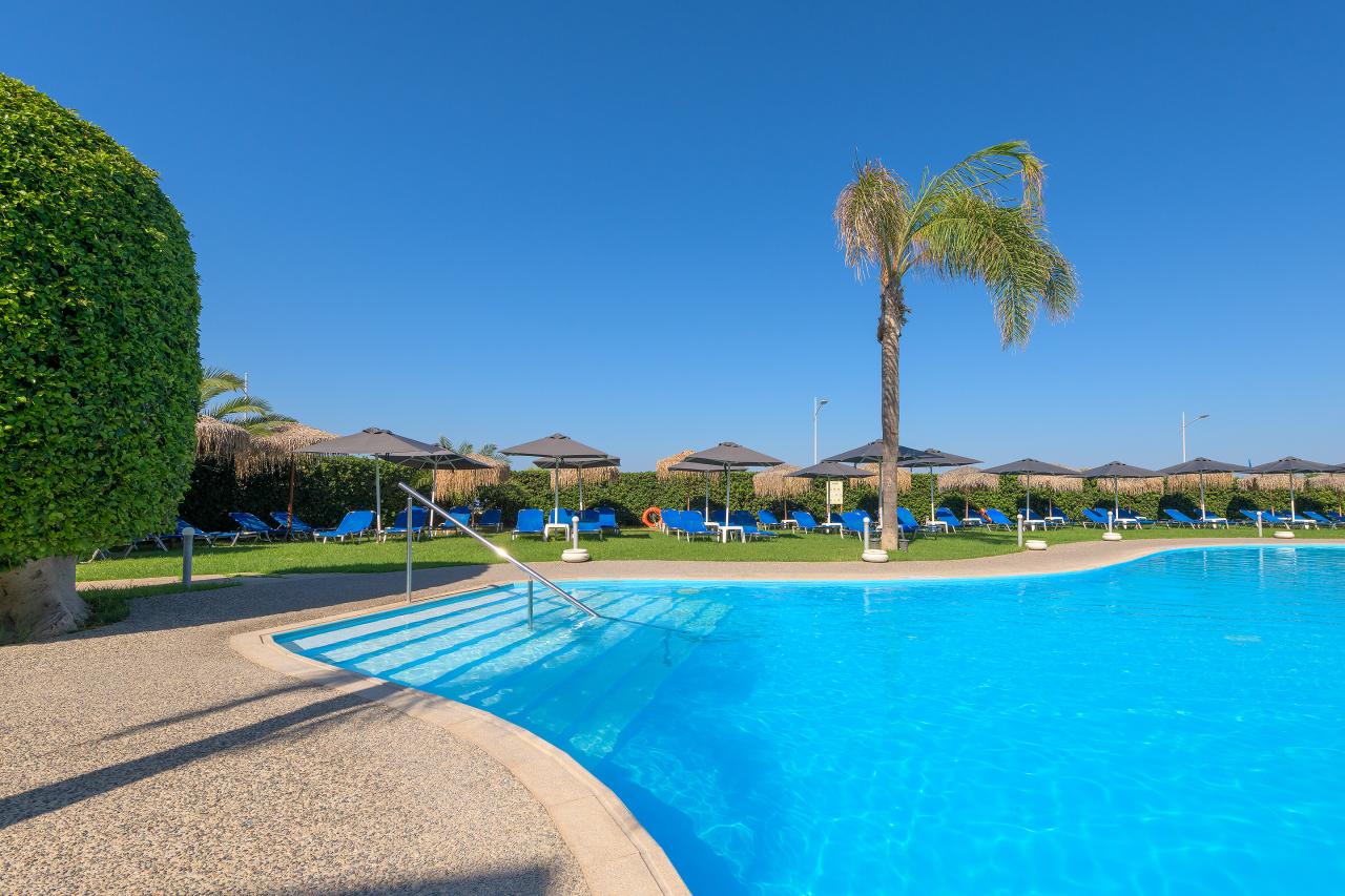 OCEANIS BEACH HOTEL - Bazény - Venkovní bazén