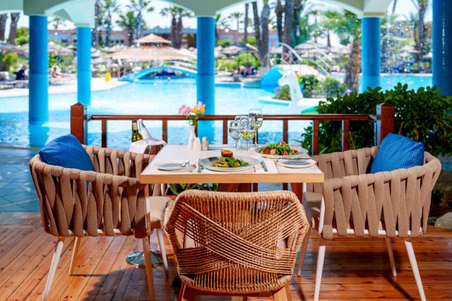ATRIUM PALACE SPA RESORT & VILLAS - Restaurace - MESOGEOS MEDIT