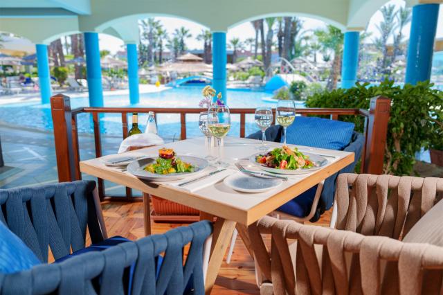 ATRIUM PALACE SPA RESORT & VILLAS - Restaurace - MESOGEOS MEDIT