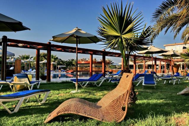 ALL SENSES OCEAN BLUE SEA SIDE RESORT  - Bary - POOL BAR