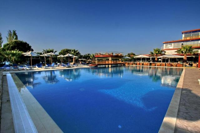 ALL SENSES OCEAN BLUE SEA SIDE RESORT  - Bazény - Venkovní bazé