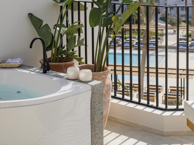 SERRY BEACH RESORT - Pokoje - PENTHOUSE SUITE POOL VIEW