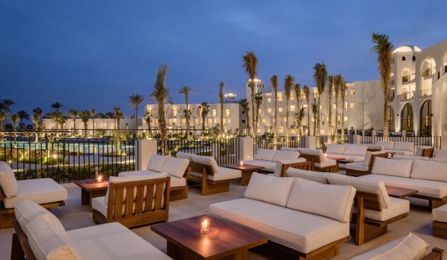 SERRY BEACH RESORT - Restaurace - Dar Lounge