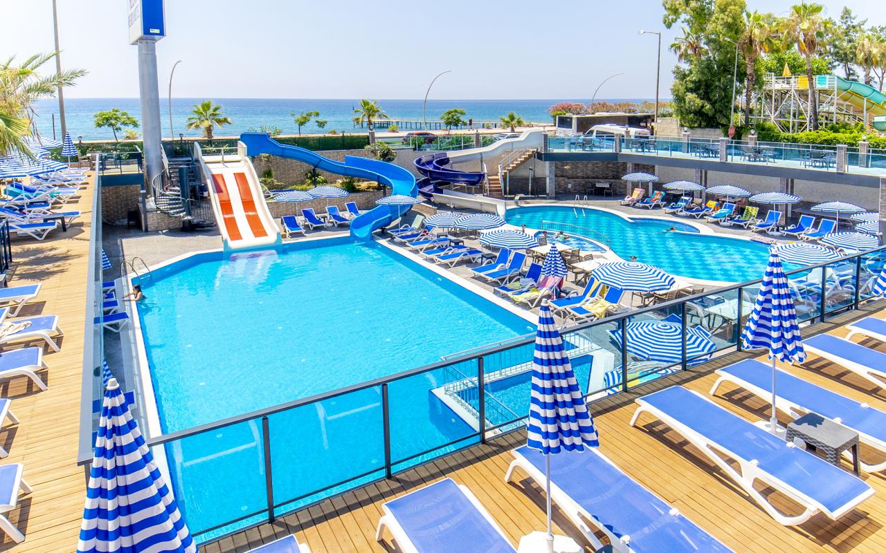 RELAX BEACH HOTEL - Bazény - Venkovní bazén