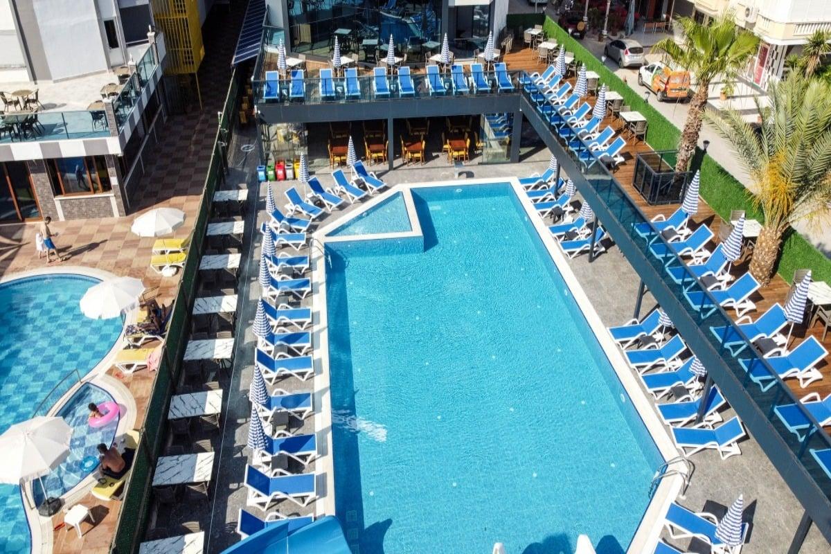 RELAX BEACH HOTEL - Bazény - Venkovní bazén
