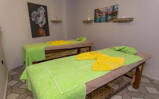RELAX BEACH HOTEL - Lázně - Lázně