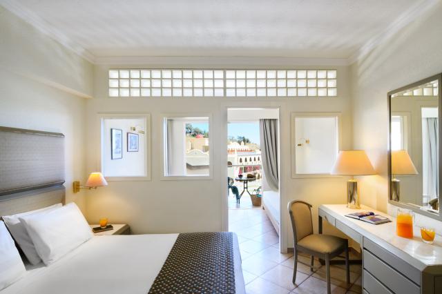 LINDOS ROYAL - Pokoje - ROOM FAMILY SLIDING DOOR GARDENVIEW BAL