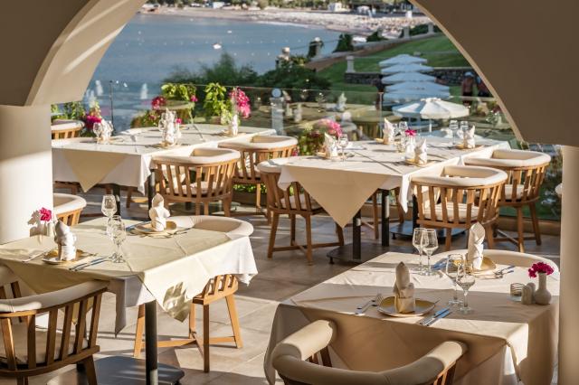 LINDOS ROYAL - Restaurace - 