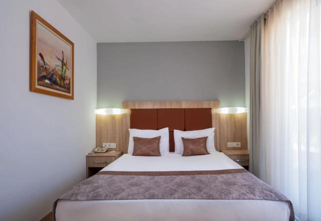 FORE RESORT & SPA - Pokoje - STANDARD ROOM WITHOUT BALCONY
