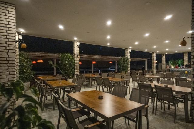 FORE RESORT & SPA - Bary - Breeze Bar ( Beach Bar )