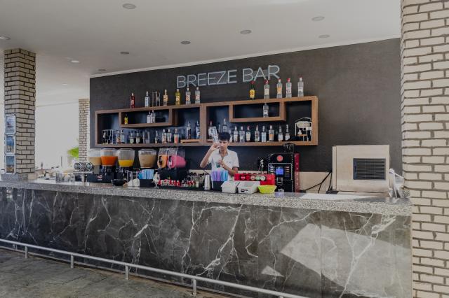 FORE RESORT & SPA - Bary - Breeze Bar ( Beach Bar )