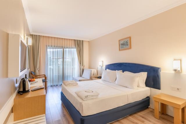 LANCORA BEACH HOTEL - Pokoje - COMFORT STANDART ROOM