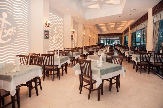 LANCORA BEACH HOTEL - Restaurace - MAIN RESTAURANT