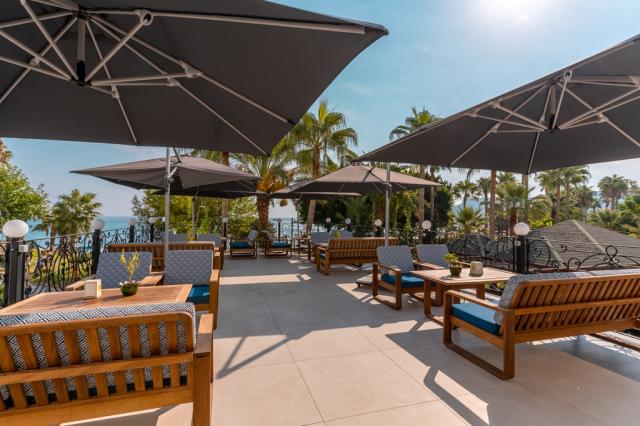 LANCORA BEACH HOTEL - Restaurace - PATISSERIE