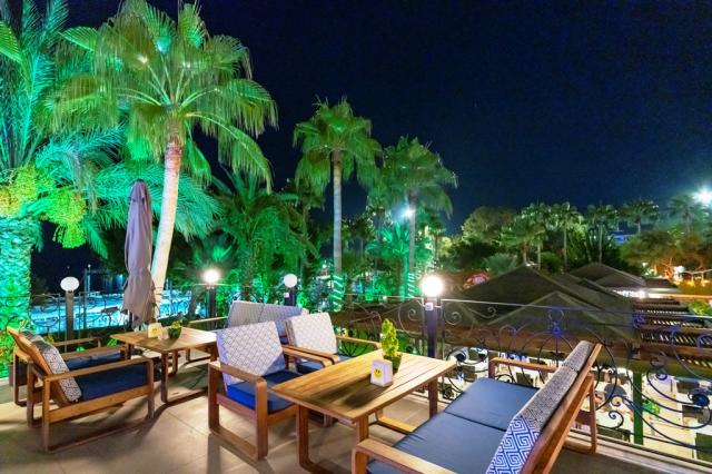 LANCORA BEACH HOTEL - Restaurace - PATISSERIE