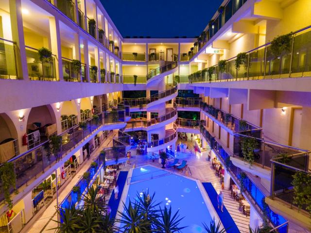 LANCORA BEACH HOTEL - Obecné - Hlavní budova