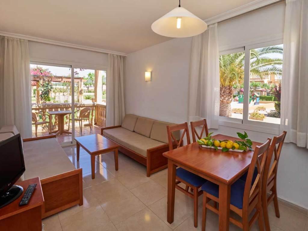 APARTHOTEL CIUDAD LAUREL - Pokoje - APARTMENT GARDEN VIEW BALC
