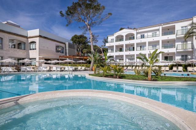 VIVA CALA MESQUIDA RESORT & SPA - Bazény - Venkovní bazén