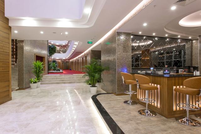 MICHELL HOTEL SPA BEACH CLUB (ADULTS ONLY 16+) - Bary - LOOBY B