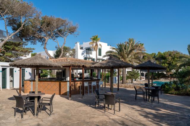 ALUA SUITES LAS ROCAS - Bary - POOL BAR