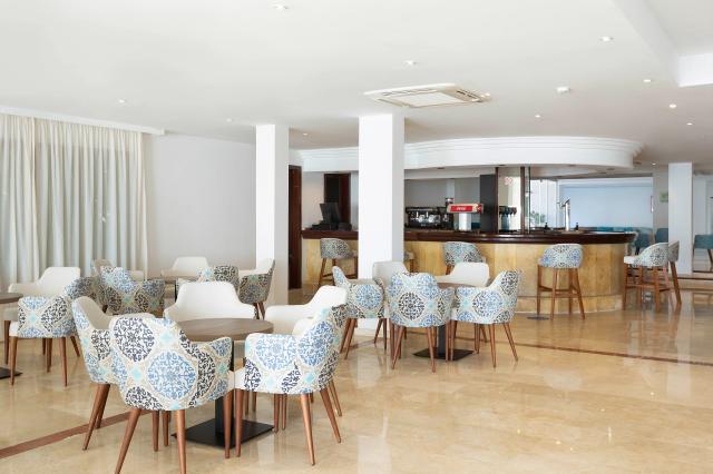 ALUA SUITES LAS ROCAS - Bary - Bar Salon