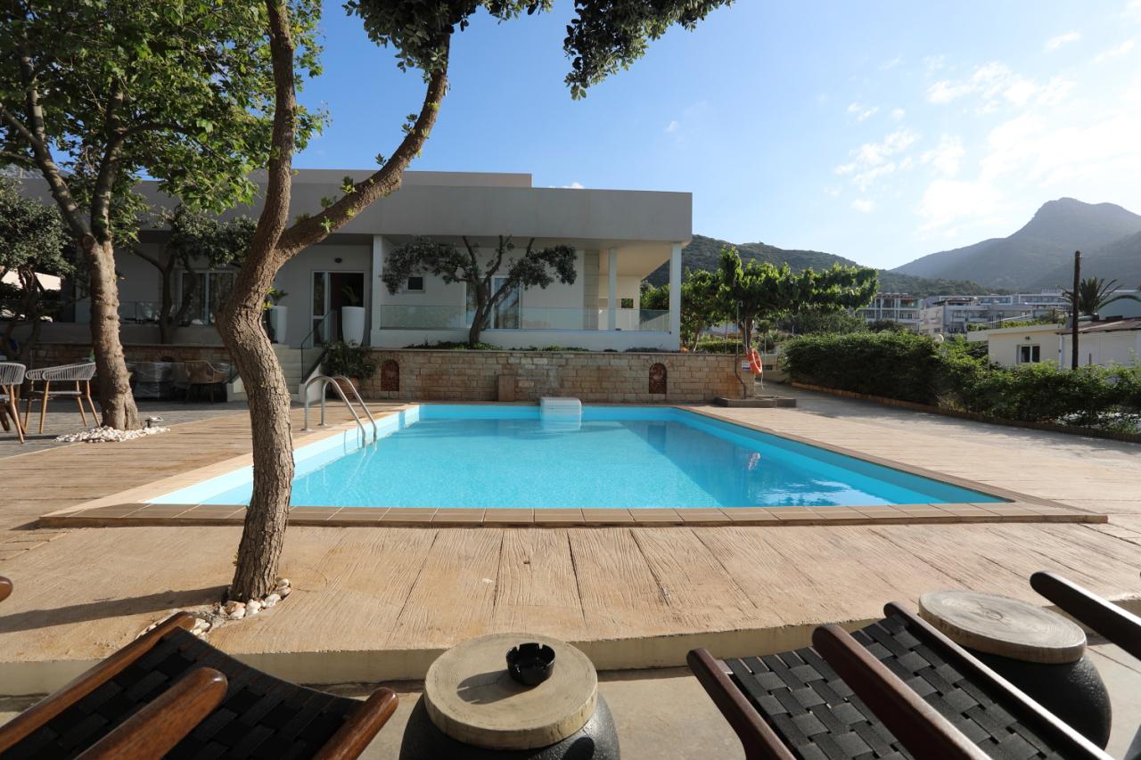 Marvida Hotel Niriides Beach