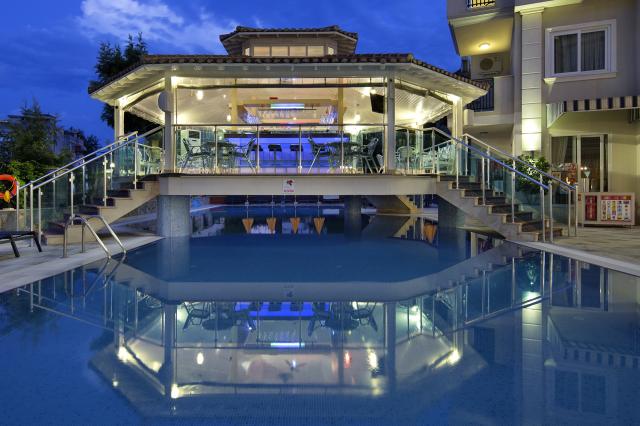 VILLA SUNFLOWER HOTEL - Bary - SPRING POOL BAR