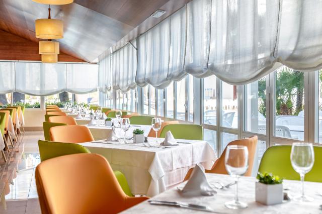 VIVA EDEN LAGO - Restaurace - Buffet Caprice