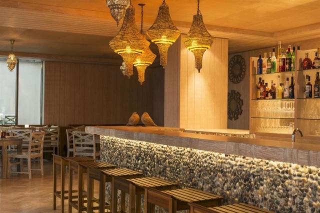 AJMAN SARAY A LUXURY COLLECTION RESORT - Bary - Bab al Bahr