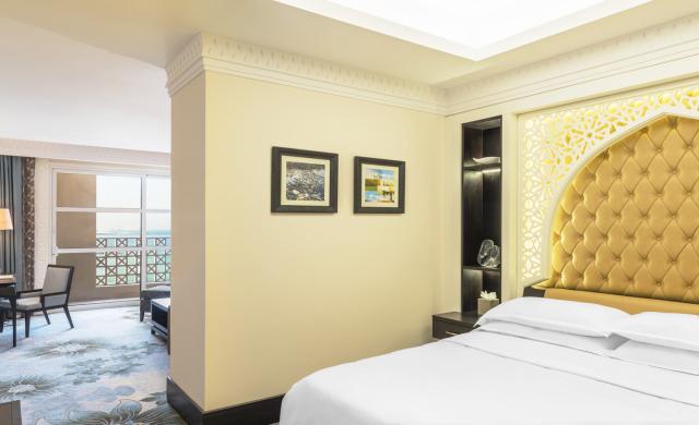 SHERATON SHARJAH BEACH RESORT & SPA - Pokoje - Sheraton Club Ro
