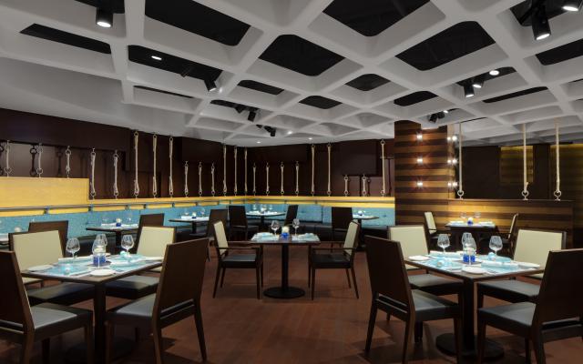 SHERATON SHARJAH BEACH RESORT & SPA - Restaurace - MARASEA